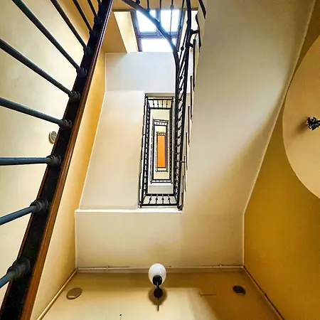Chic Green Penthouse - Domotic Comfort In Milans Trendy Nightlife District Daire