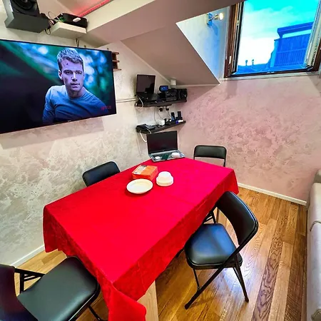 Chic Green Penthouse - Domotic Comfort In Milans Trendy Nightlife District Milano