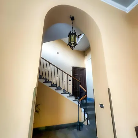 Chic Green Penthouse - Domotic Comfort In Milans Trendy Nightlife District דירה *