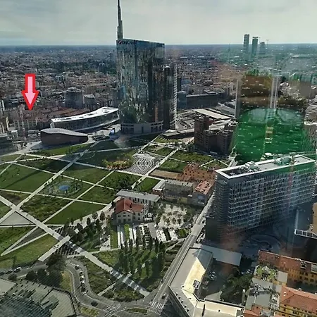 Chic Green Penthouse - Domotic Comfort In Milans Trendy Nightlife District *