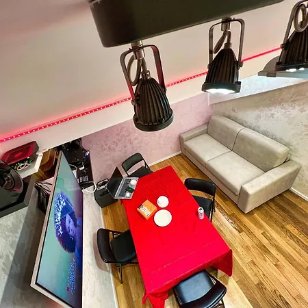Chic Green Penthouse - Domotic Comfort In Milans Trendy Nightlife District דירה מילאנו